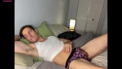 Snapshot of handsumhung chatting on 11/07/25, 08:31 handsumhung online show from 11/07/25, 08:31