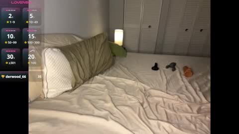 Snapshot of handsumhung chatting on 11/19/25, 09:59 handsumhung online show from 11/19/25, 09:59