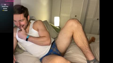 Snapshot of handsumhung chatting on 11/24/25, 08:41 handsumhung online show from 11/24/25, 08:41