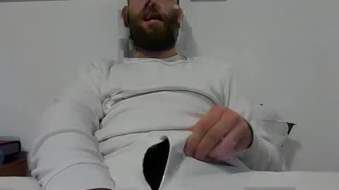 Snapshot of handyboy991 chatting on 12/27/24, 09:32 handyboy991 online show from 12/27/24, 09:32