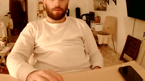 Snapshot of handyboy991 chatting on 11/02/25, 06:32 handyboy991 online show from 11/02/25, 06:32