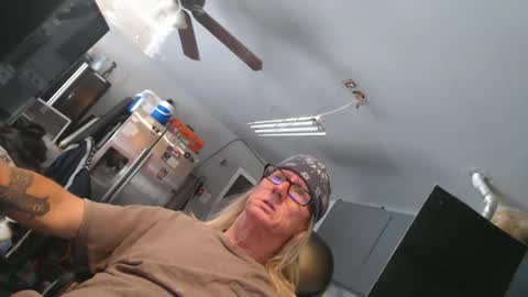 Handystudman online show from 11/05/25, 06:30