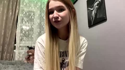 Elsa online show from 11/28/25, 05:48