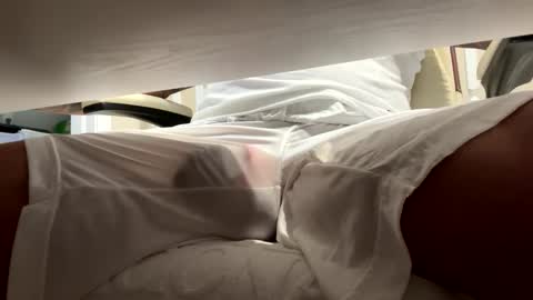 Snapshot of hangit0ut chatting on 03/05/25, 12:55 hangit0ut online show from 03/05/25, 12:55