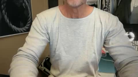 hanky online show from 12/23/24, 09:05