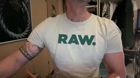 hanky online show from 02/13/25, 08:38