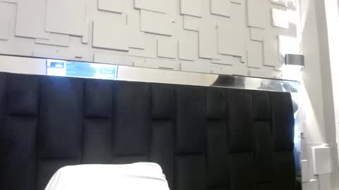 Hanna online show from 10/29/25, 11:23