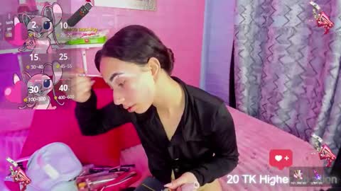 Snapshot of hanna_azumi_ chatting on 10/27/25, 01:31 hanna online show from 10/27/25, 01:31