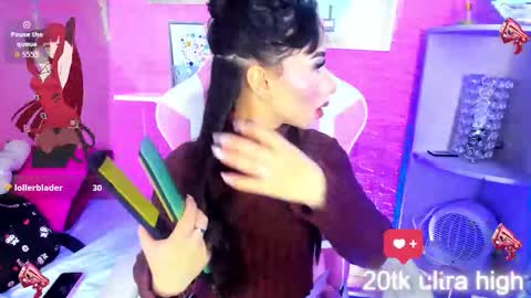 Snapshot of hanna_azumi_ chatting on 11/17/25, 01:22 hanna online show from 11/17/25, 01:22