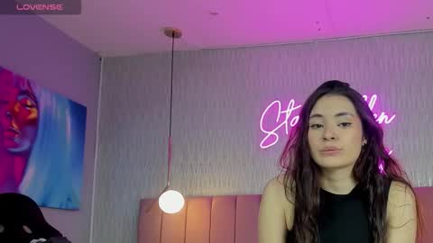 hanna_bastian_vc online show from 11/14/25, 11:53