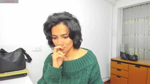 Sara online show from 10/27/25, 06:45