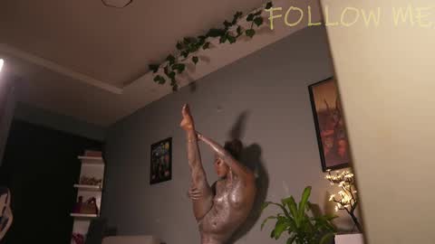 Snapshot of hanna_chris chatting on 09/24/25, 11:08 HANNA online show from 09/24/25, 11:08