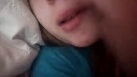 Anna online show from 02/03/25, 01:40