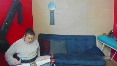 Hanna online show from 09/12/25, 12:44