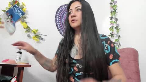 Snapshot of hanna_moore1 chatting on 12/26/24, 03:31 Camila online show from 12/26/24, 03:31