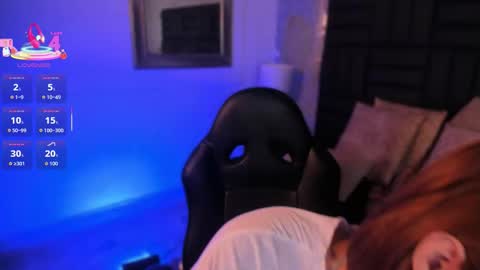 Snapshot of hanna_vasquez chatting on 10/16/25, 08:32 Hanna online show from 10/16/25, 08:32