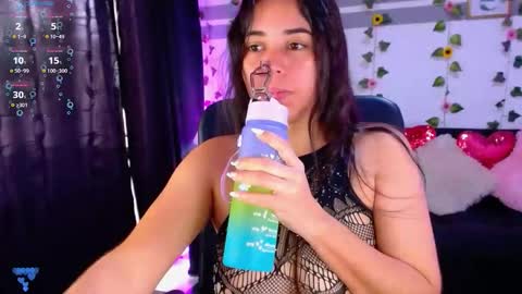 Snapshot of hannaagt chatting on 11/28/25, 03:36 hannaagt online show from 11/28/25, 03:36