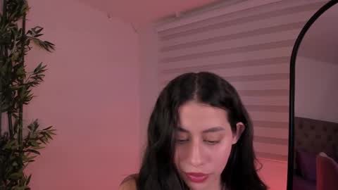 Snapshot of hannah_brady chatting on 02/04/25, 11:38 Hannah online show from 02/04/25, 11:38