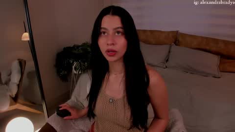 Hannah online show from 10/14/25, 09:37