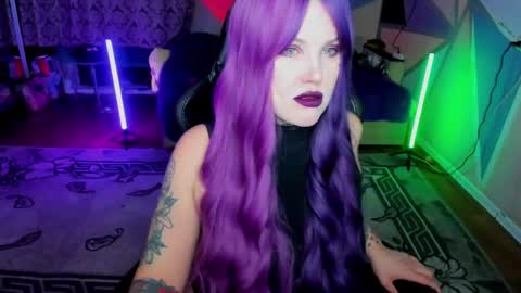 Snapshot of hannah_chaos chatting on 03/01/25, 05:49 Hannah online show from 03/01/25, 05:49
