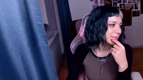 Snapshot of hannah_chaos chatting on 03/12/25, 08:52 Hannah online show from 03/12/25, 08:52