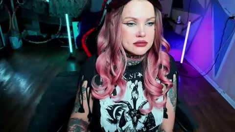 Snapshot of hannah_chaos chatting on 09/12/25, 08:36 Hannah online show from 09/12/25, 08:36