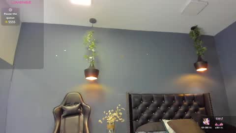 HANNAH MILLER online show from 01/14/25, 11:10