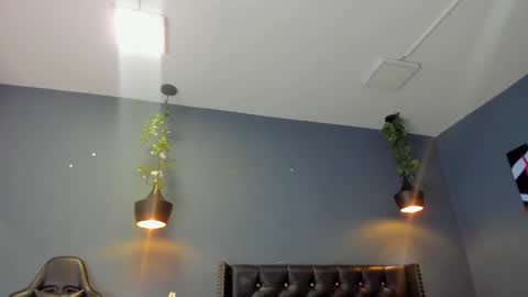 HANNAH MILLER online show from 01/17/25, 11:27