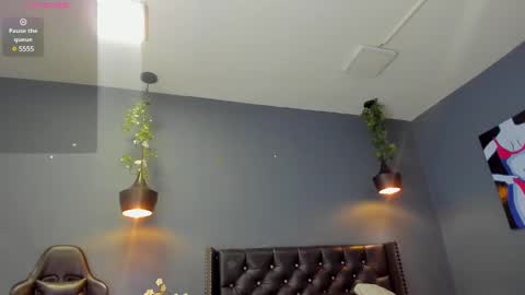 HANNAH MILLER online show from 01/21/25, 11:24