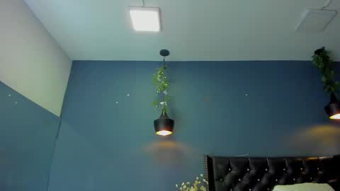 HANNAH MILLER online show from 02/28/25, 05:48