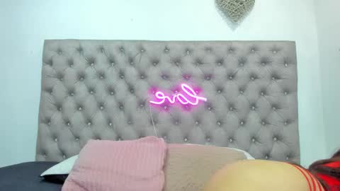 HANNAH MILLER online show from 10/10/25, 05:45