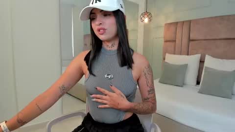 Hannah Milton online show from 10/09/25, 09:46