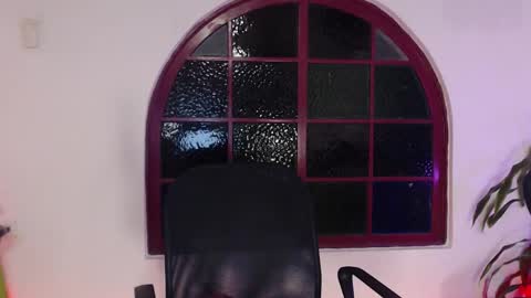 Snapshot of hannah_valhalla chatting on 01/03/25, 03:49 Hannah online show from 01/03/25, 03:49