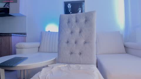 Hannah  online show from 01/14/25, 02:53