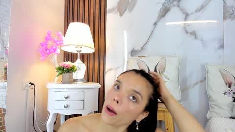 Snapshot of hannahill69 chatting on 12/16/24, 10:50 Hannahill69 online show from 12/16/24, 10:50