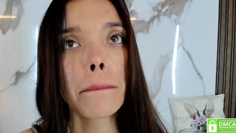 Snapshot of hannahill69 chatting on 02/04/25, 10:32 Hannahill69 online show from 02/04/25, 10:32