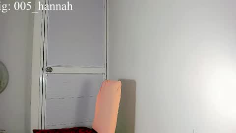 hannahsmit_ online show from 10/12/25, 02:21