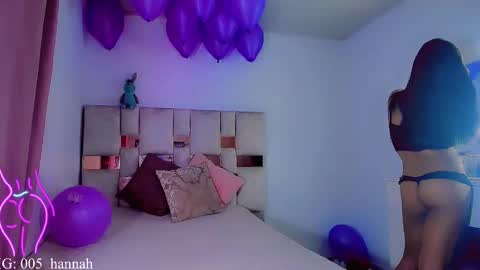 hannahsmit_ online show from 11/04/25, 07:29