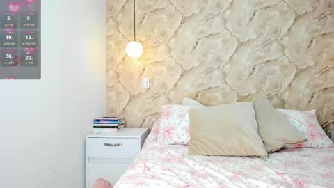 Snapshot of hannahudson__ chatting on 02/09/25, 09:28 Camila online show from 02/09/25, 09:28