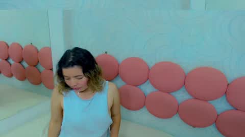 Snapshot of hannakimm69 chatting on 02/09/25, 12:17 hanna online show from 02/09/25, 12:17