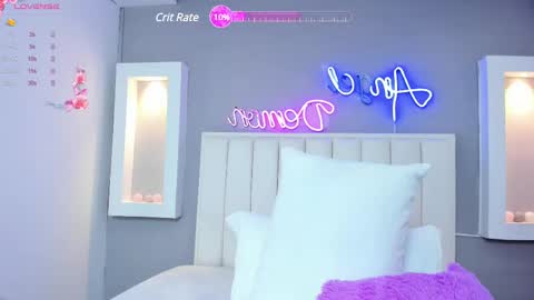 Snapshot of hannapaola chatting on 02/12/25, 10:37 HannaPaola online show from 02/12/25, 10:37