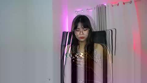 Snapshot of hannaqxx chatting on 12/19/24, 02:13 hannah online show from 12/19/24, 02:13