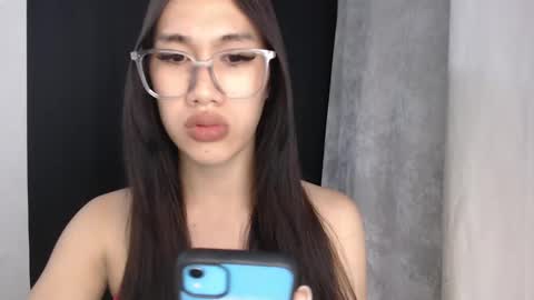 Snapshot of hannaqxx chatting on 03/03/25, 10:38 hannah online show from 03/03/25, 10:38