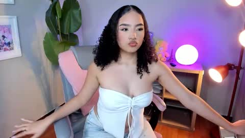 Snapshot of hannax__ chatting on 09/11/25, 05:51 hannax__ online show from 09/11/25, 05:51