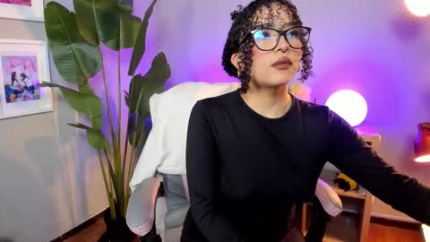 Snapshot of hannax__ chatting on 09/12/25, 05:51 hannax__ online show from 09/12/25, 05:51