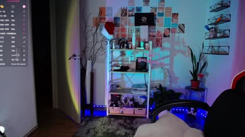 Snapshot of hanny_bennet chatting on 01/15/25, 12:30 hanny see you tomorrow 7 pm colombia online show from 01/15/25, 12:30