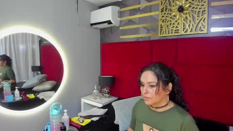 Snapshot of hanny_milf_ chatting on 01/11/25, 11:56 HANNY online show from 01/11/25, 11:56