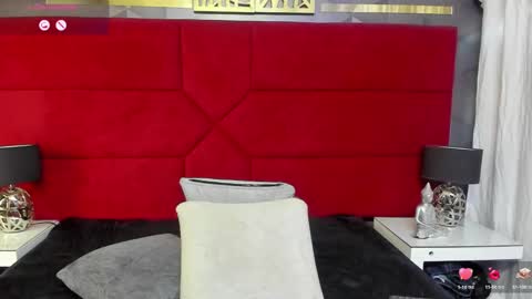 Snapshot of hanny_milf_ chatting on 01/18/25, 11:43 HANNY online show from 01/18/25, 11:43
