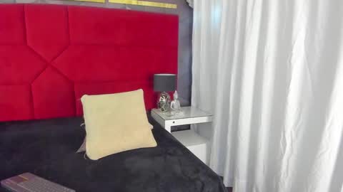 Snapshot of hanny_milf_ chatting on 02/13/25, 11:50 HANNY online show from 02/13/25, 11:50