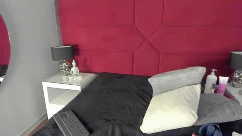 Snapshot of hanny_milf_ chatting on 03/11/25, 11:55 HANNY online show from 03/11/25, 11:55